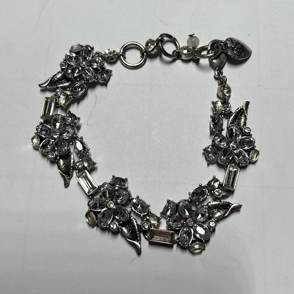 Betsey Johnson flower rhinestone bracelet euc